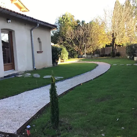 Les Berges Du Seudo شقة *